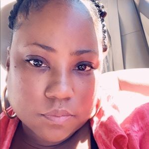 Meet your Posher, Elisha